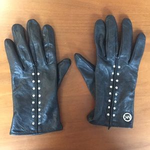 Michael Kors Accessories - Michael Kors leather gloves Michael Kors Accessories - Michael Kors leather gloves